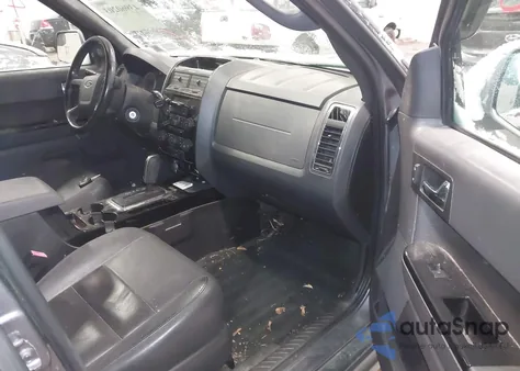 2011 Ford Escape Limited z USA, uszkodzony, nr VIN 1FMCU0EG7BKC17216